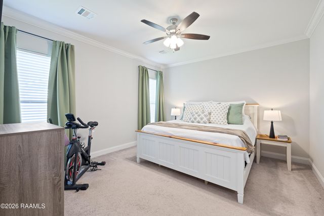 321 Adry Lane, Youngsville, LA 70592