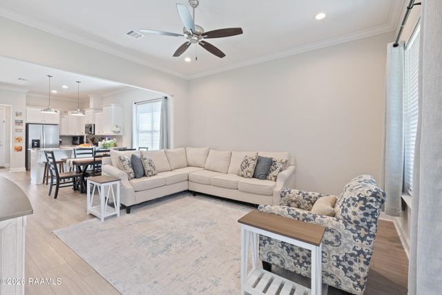 321 Adry Lane, Youngsville, LA 70592