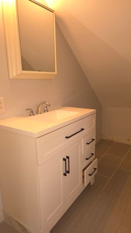 29 Winthrop St 3, Brockton, MA 02301