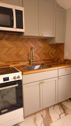 29 Winthrop St 3, Brockton, MA 02301