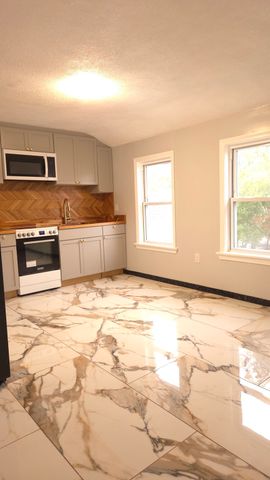 29 Winthrop St 3, Brockton, MA 02301