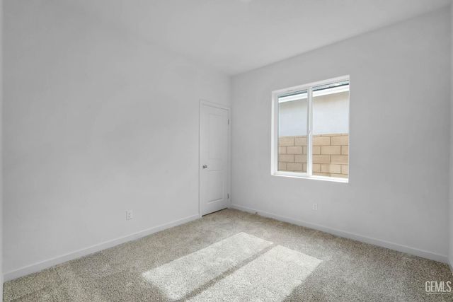502 Elderberry Place, Shafter, CA 93263