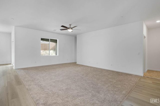502 Elderberry Place, Shafter, CA 93263