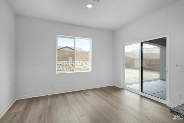 502 Elderberry Place, Shafter, CA 93263