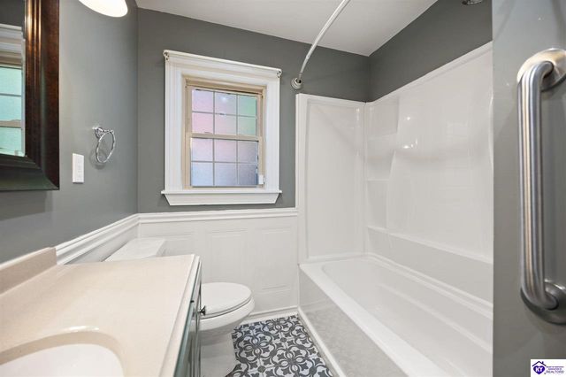 4529 Meridale Avenue, Louisville, KY 40214