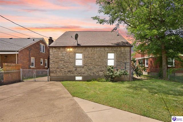 4529 Meridale Avenue, Louisville, KY 40214