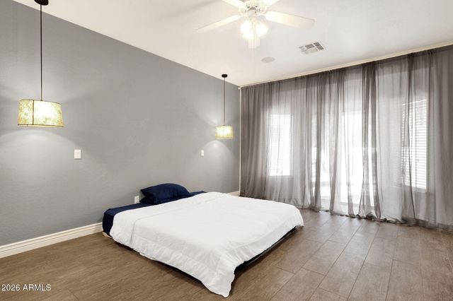 4560 S SPRINGS Drive, Chandler, AZ 85249