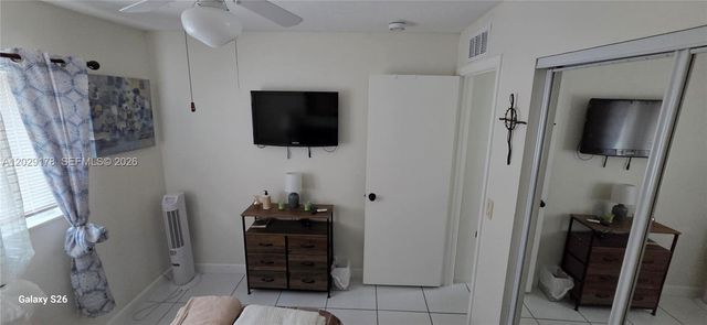 7715 SW 9th St, North Lauderdale, FL 33068
