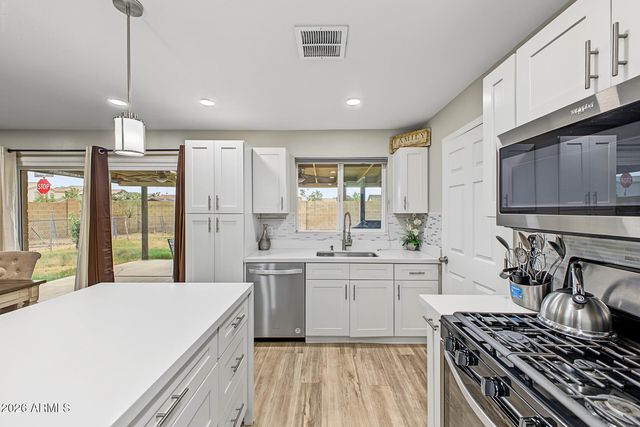 1636 W VILLA THERESA Drive, Phoenix, AZ 85023