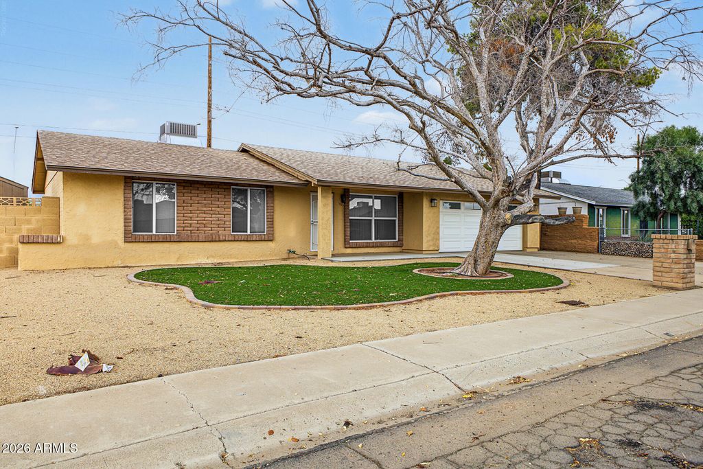 1636 W VILLA THERESA Drive, Phoenix, AZ 85023 — photo 4
