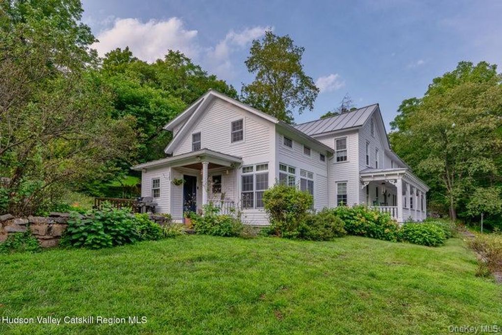 583 Swartekill Road, New Paltz, NY 12561