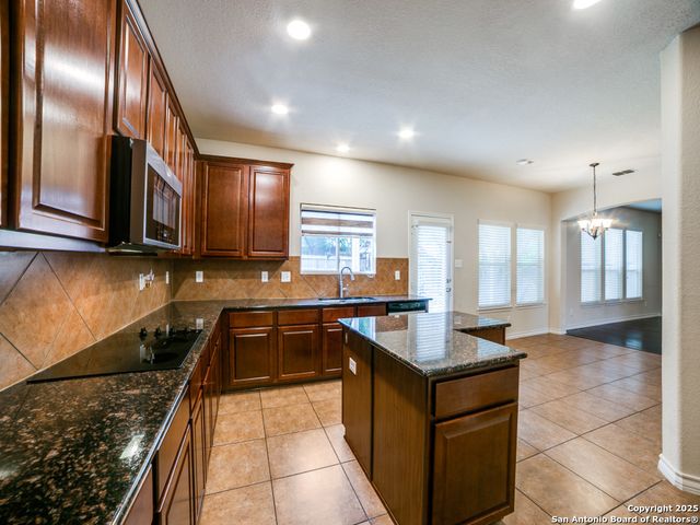7618 Mission Point, Boerne, TX 78015