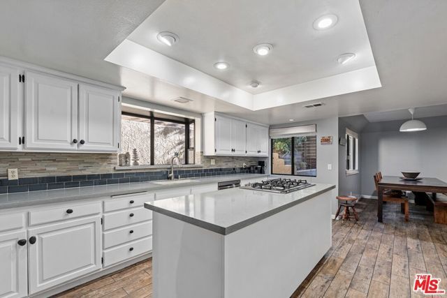 23620 Clover Trail, Calabasas, CA 91302