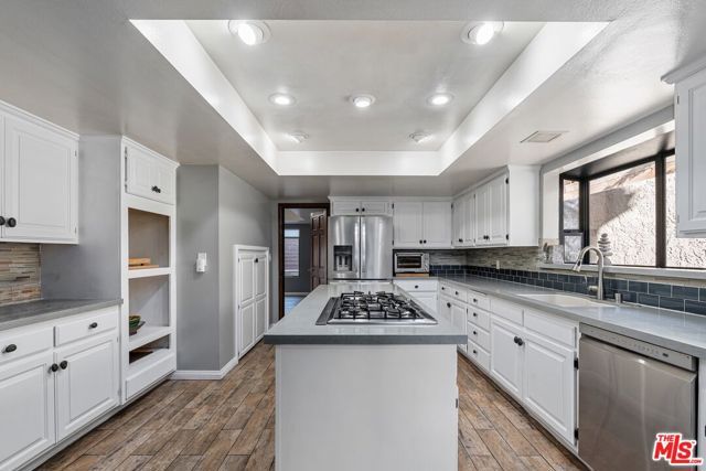 23620 Clover Trail, Calabasas, CA 91302