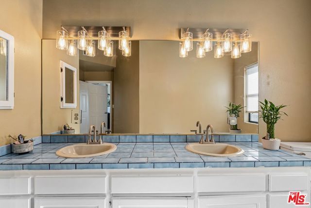 23620 Clover Trail, Calabasas, CA 91302