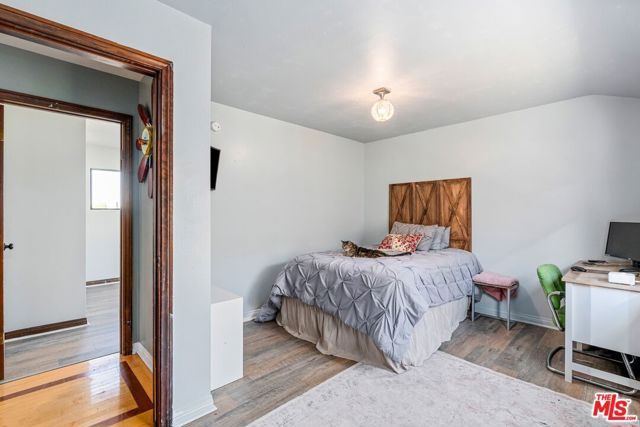 23620 Clover Trail, Calabasas, CA 91302
