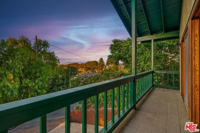 23620 Clover Trail, Calabasas, CA 91302