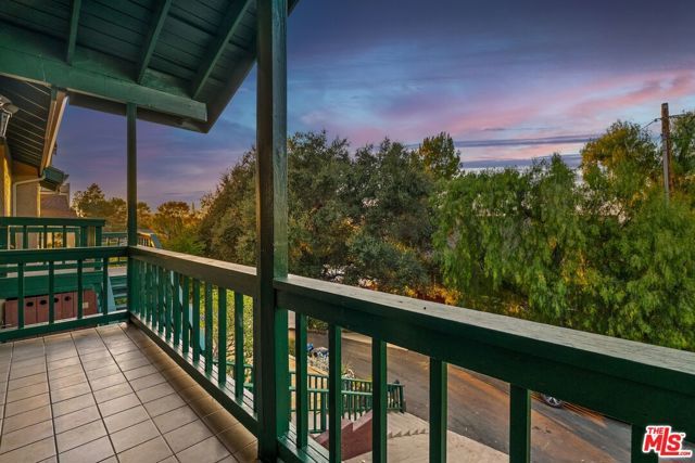 23620 Clover Trail, Calabasas, CA 91302