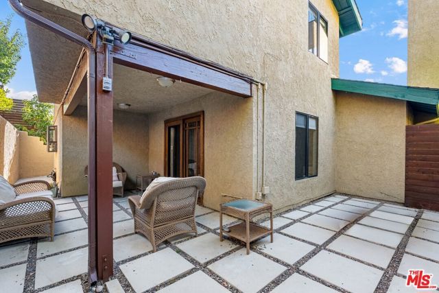 23620 Clover Trail, Calabasas, CA 91302