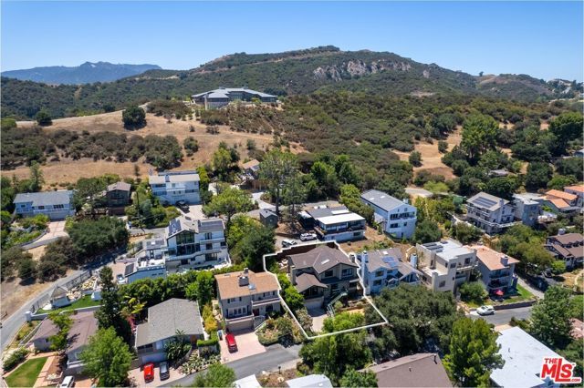 23620 Clover Trail, Calabasas, CA 91302