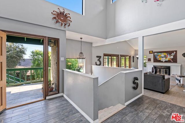 23620 Clover Trail, Calabasas, CA 91302