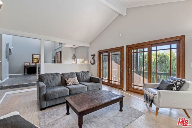 23620 Clover Trail, Calabasas, CA 91302