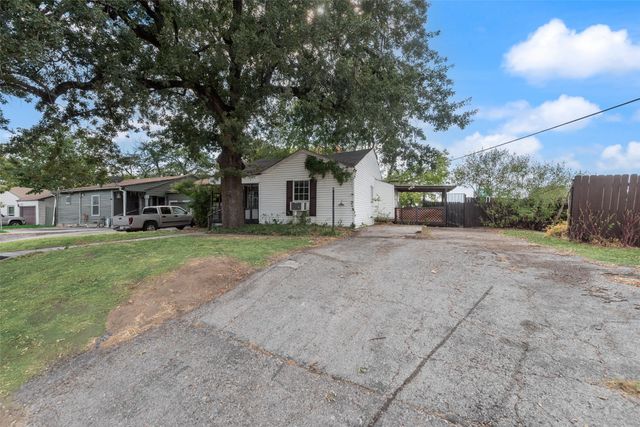 1017 Clarence Street W, Fort Worth, TX 76117