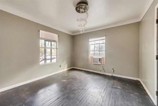 1017 Clarence Street W, Fort Worth, TX 76117