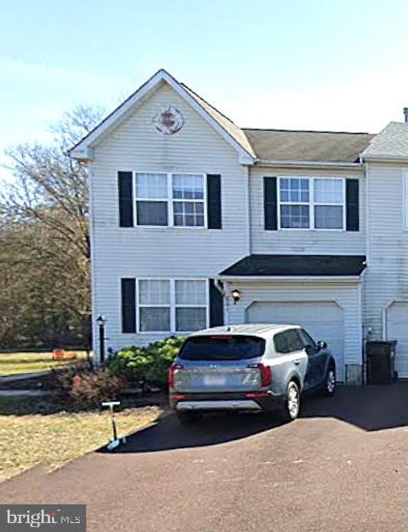 801 EVERGREEN CIR, Telford, PA 18969