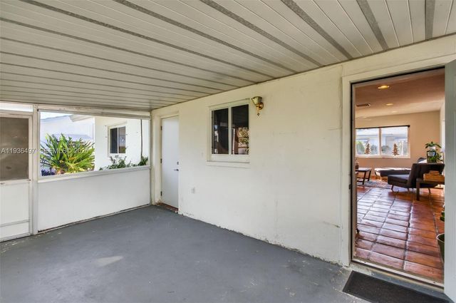 6711 NW 72nd St, Tamarac, FL 33321