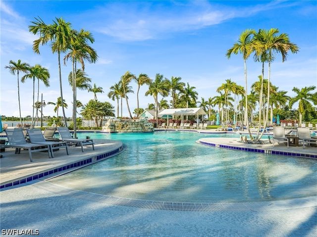 14695 Edgewater CIR, Naples, FL 34114