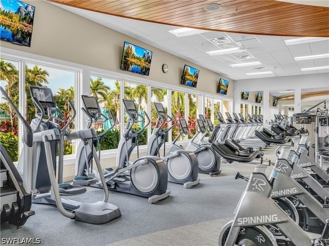 14695 Edgewater CIR, Naples, FL 34114