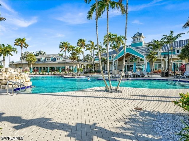 14695 Edgewater CIR, Naples, FL 34114