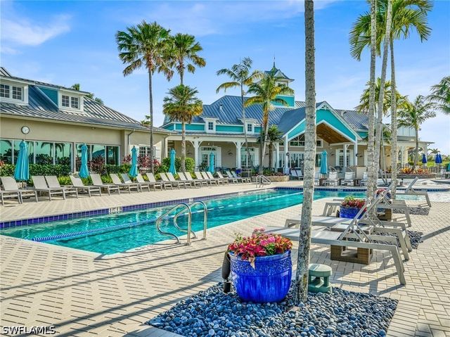 14695 Edgewater CIR, Naples, FL 34114