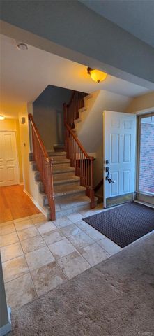 380 Huntington Court, Rochester Hills, MI 48307