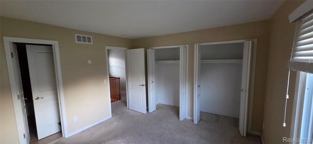 380 Huntington Court, Rochester Hills, MI 48307