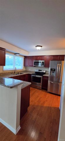 380 Huntington Court, Rochester Hills, MI 48307