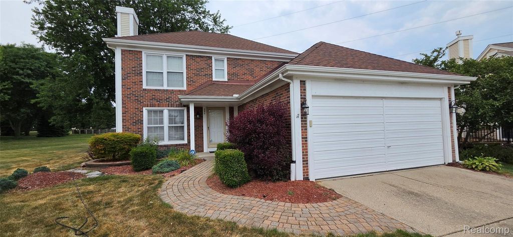 380 Huntington Court, Rochester Hills, MI 48307