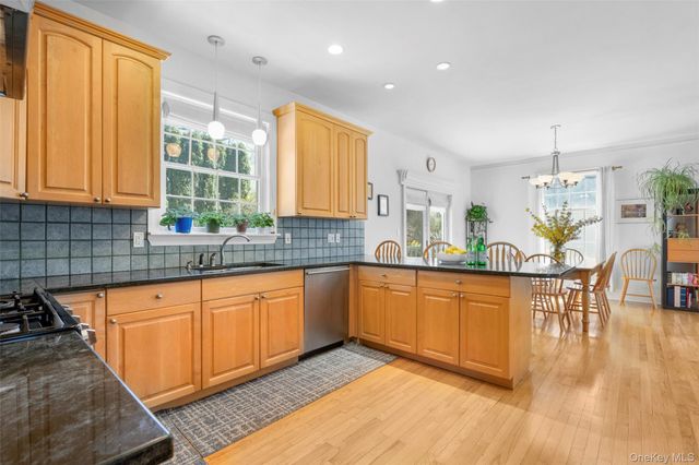 218 Seventh Avenue, Pelham, NY 10803