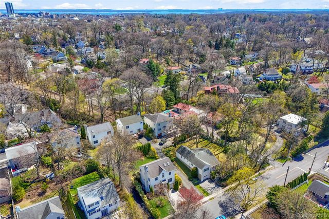 218 Seventh Avenue, Pelham, NY 10803