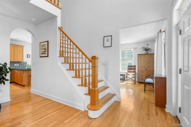218 Seventh Avenue, Pelham, NY 10803