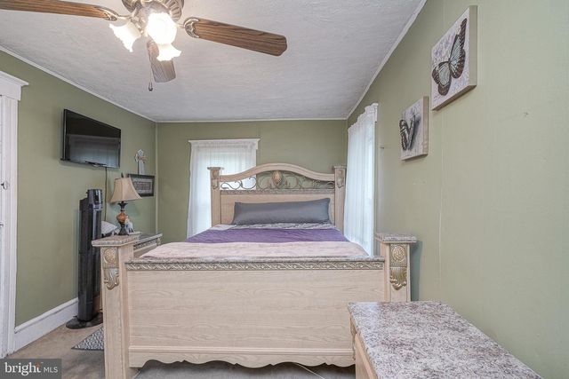 218 W PARK AVE, Vineland, NJ 08360