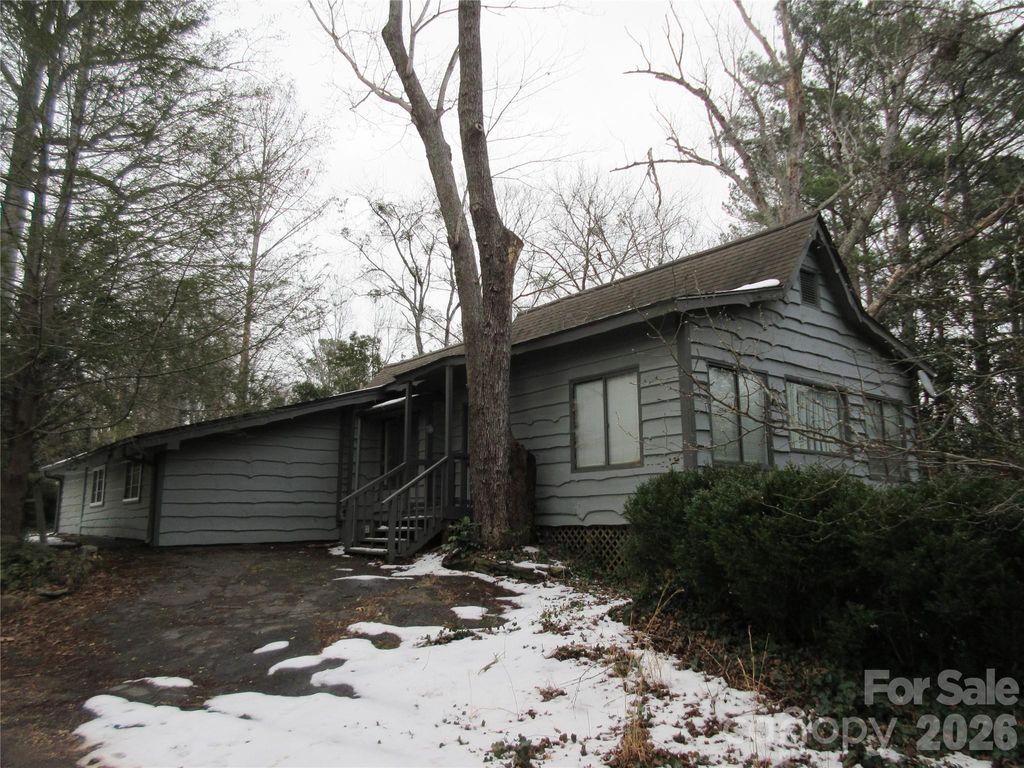 31 Ford Ridge Lane, Columbus, NC 28722