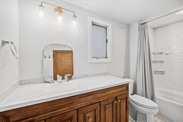 316 S Garfield AVENUE, Port Washington, WI 53074