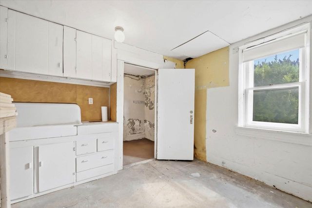 316 S Garfield AVENUE, Port Washington, WI 53074