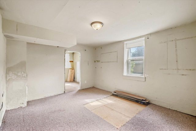 316 S Garfield AVENUE, Port Washington, WI 53074
