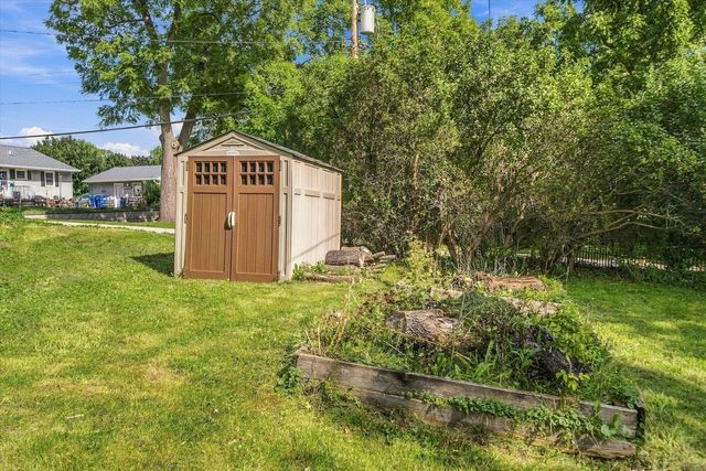316 S Garfield AVENUE, Port Washington, WI 53074