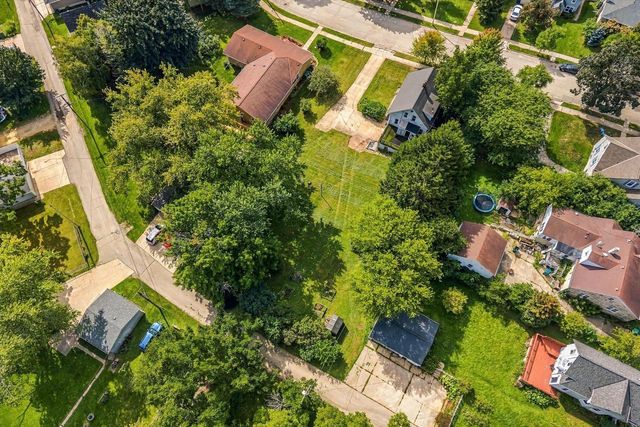 316 S Garfield AVENUE, Port Washington, WI 53074