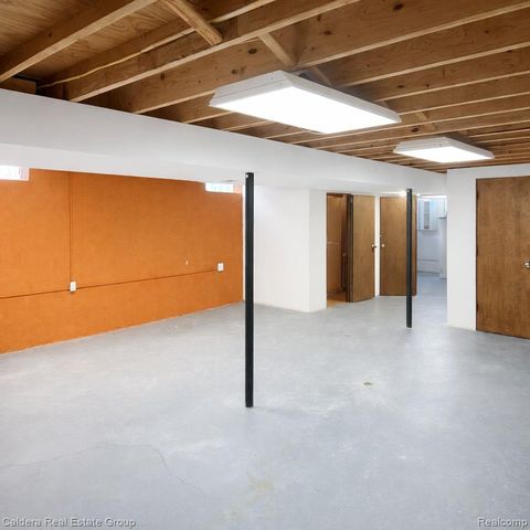 32600 Haggerty Drive, Roseville, MI 48066