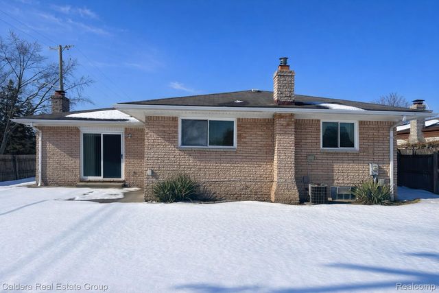 32600 Haggerty Drive, Roseville, MI 48066